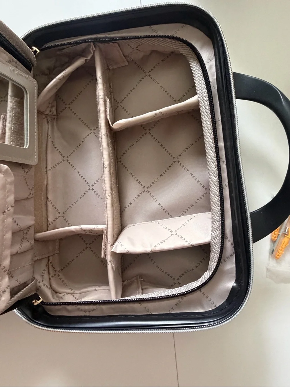 Marcy McKenna 2-in-1 Essential Milan Hardside Beauty Case Leopard NWOT